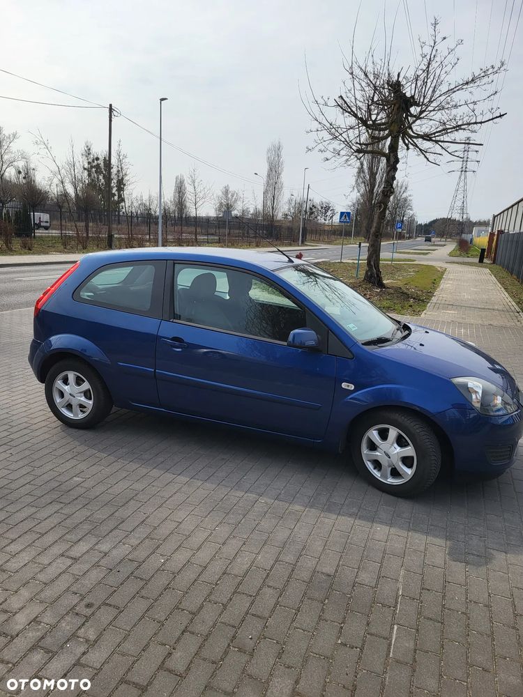 Ford Fiesta 1.3 - 9