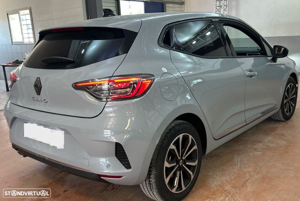 Renault Clio 1.0 TCe Techno Bi-Fuel - 2
