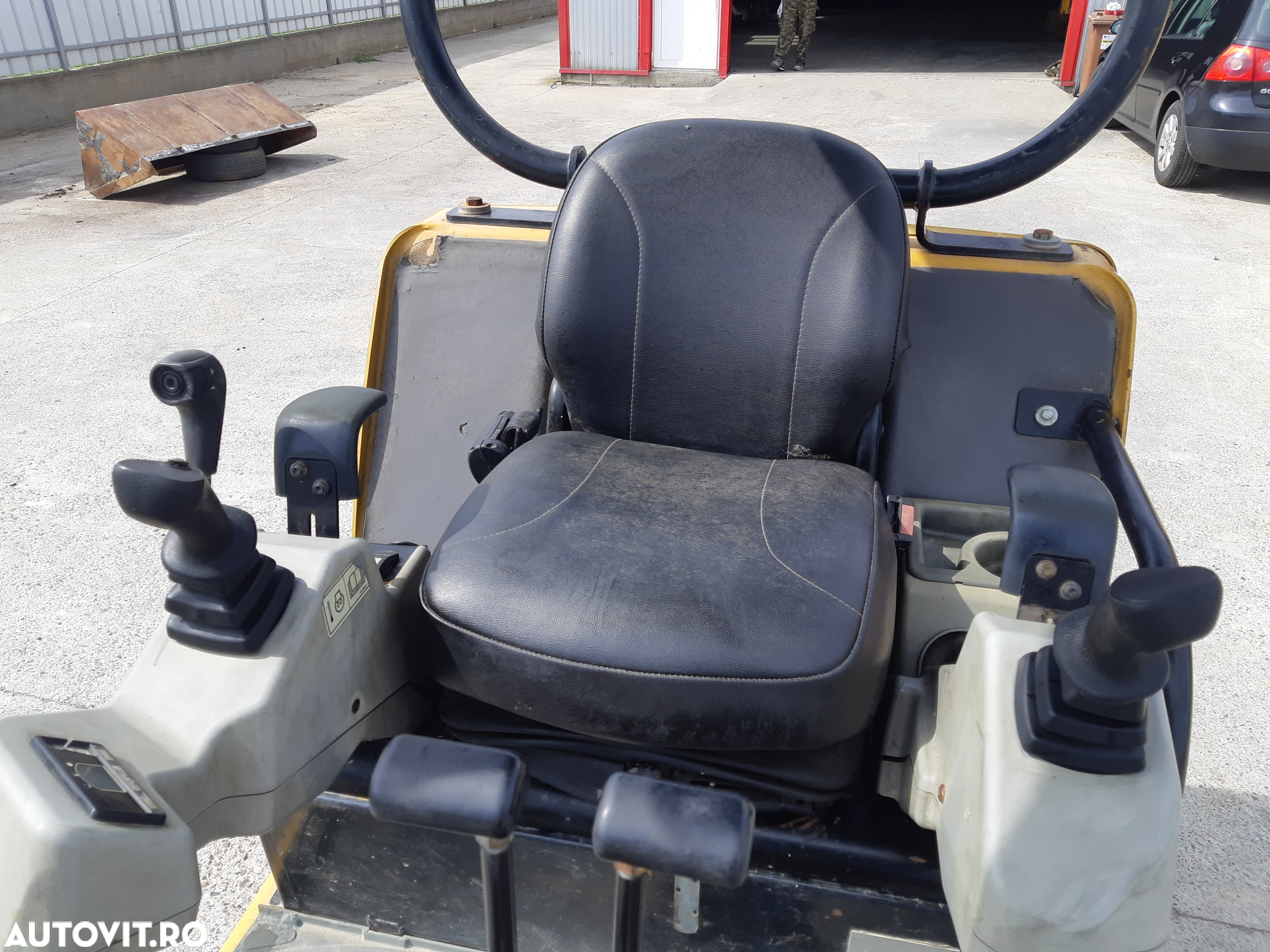 Caterpillar 301.6 C - 11