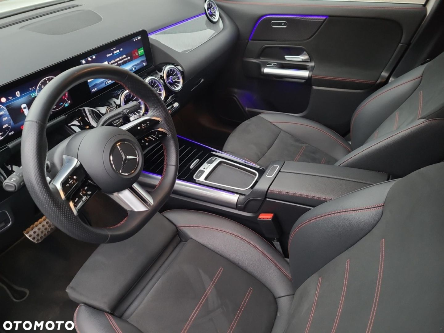 Mercedes-Benz GLA - 12