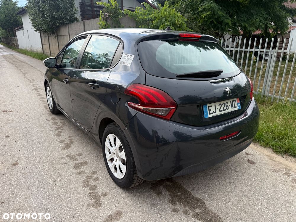 Peugeot 208 1.2 PureTech Active - 8