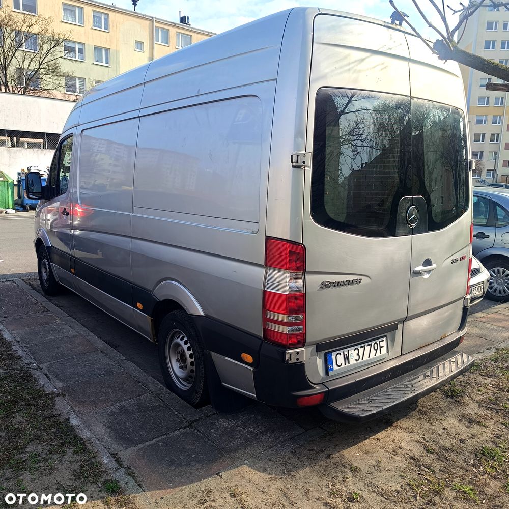 Mercedes-Benz Sprinter - 2