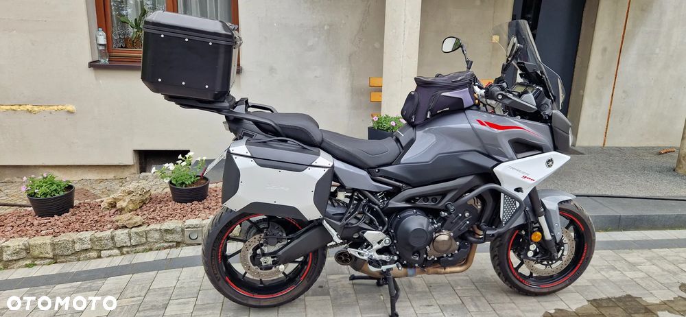 Yamaha MT - 19