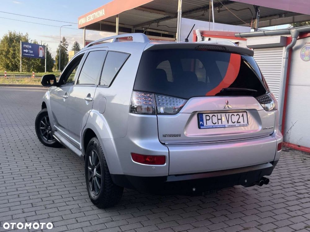 Mitsubishi Outlander - 7