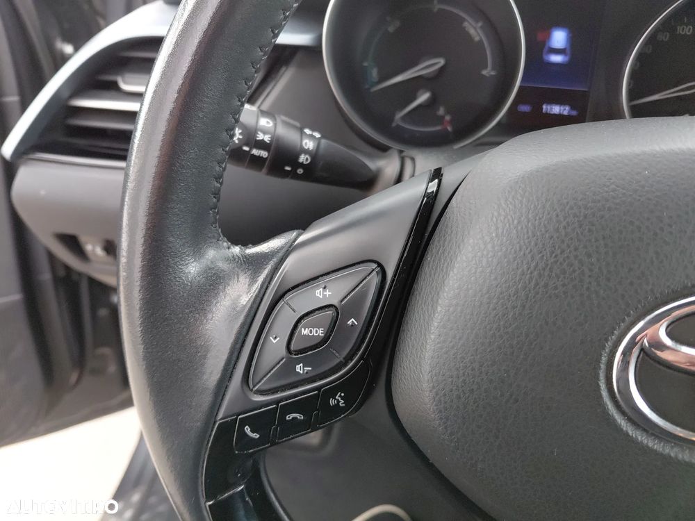 Toyota C-HR - 21