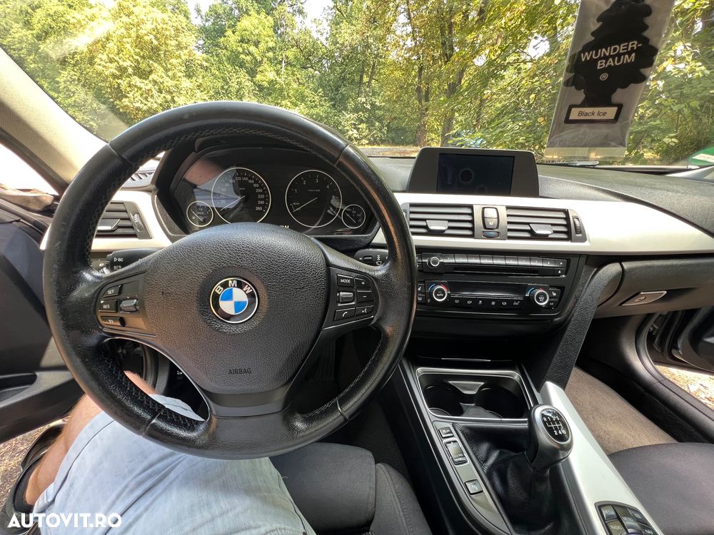 BMW Seria 3 320d - 21