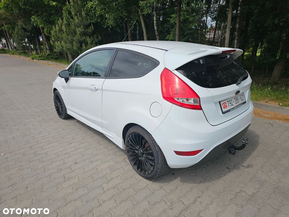 Ford Fiesta 1.6 TDCi Individual - 4