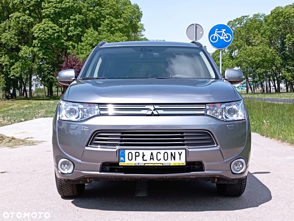 Mitsubishi Outlander 2.0 4WD Top - 8