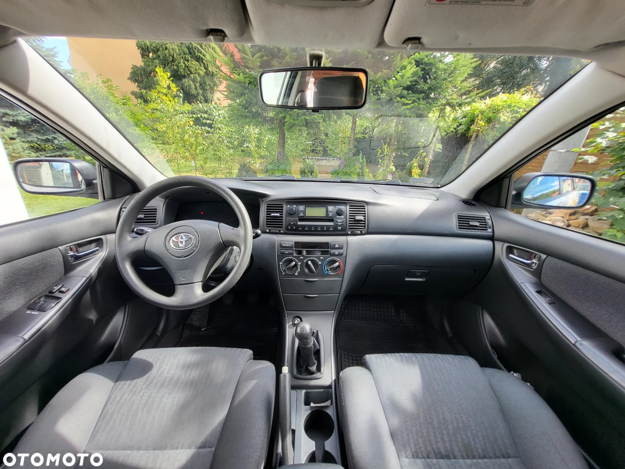 Toyota Corolla - 12