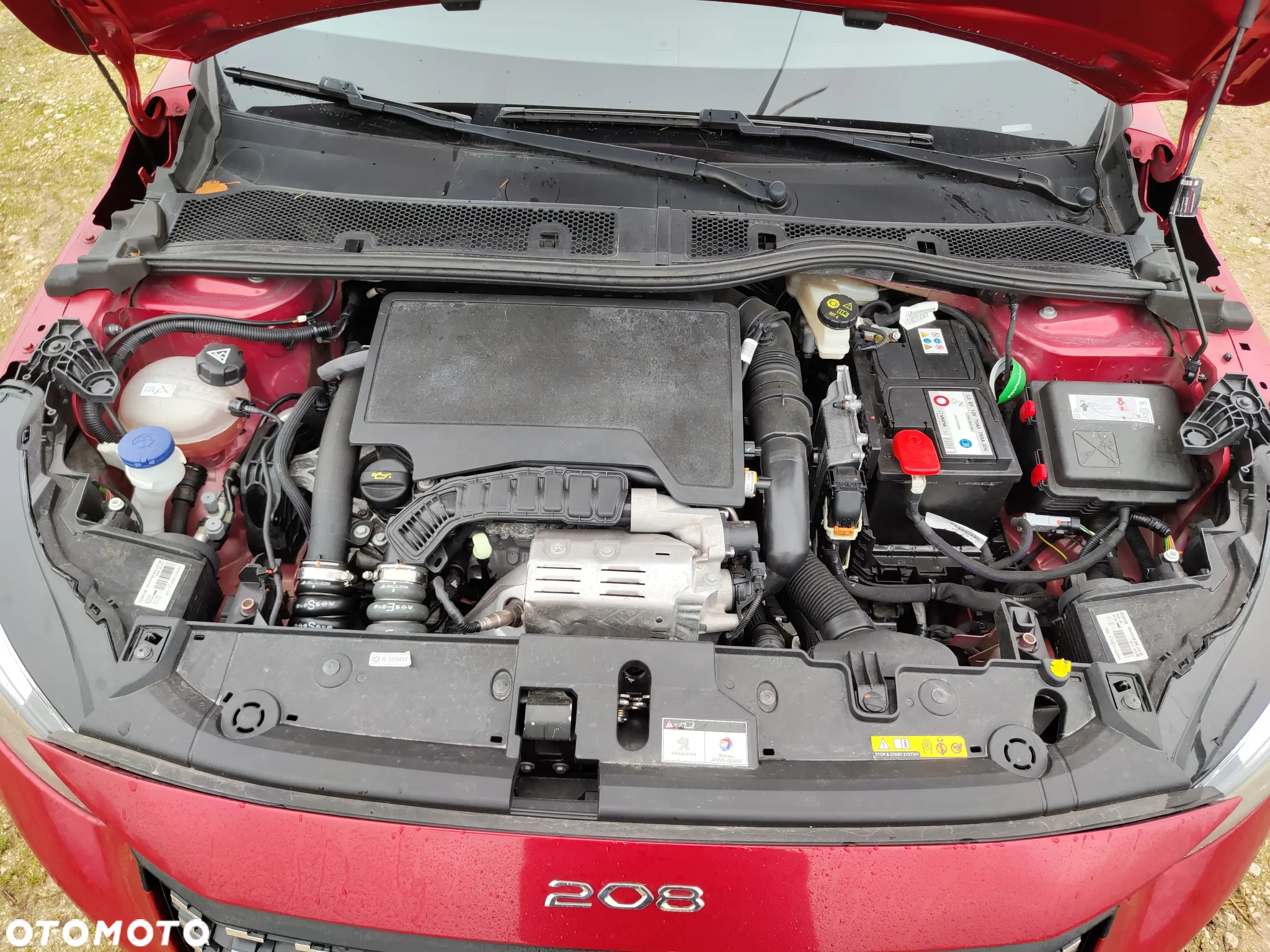 Peugeot 208 - 18