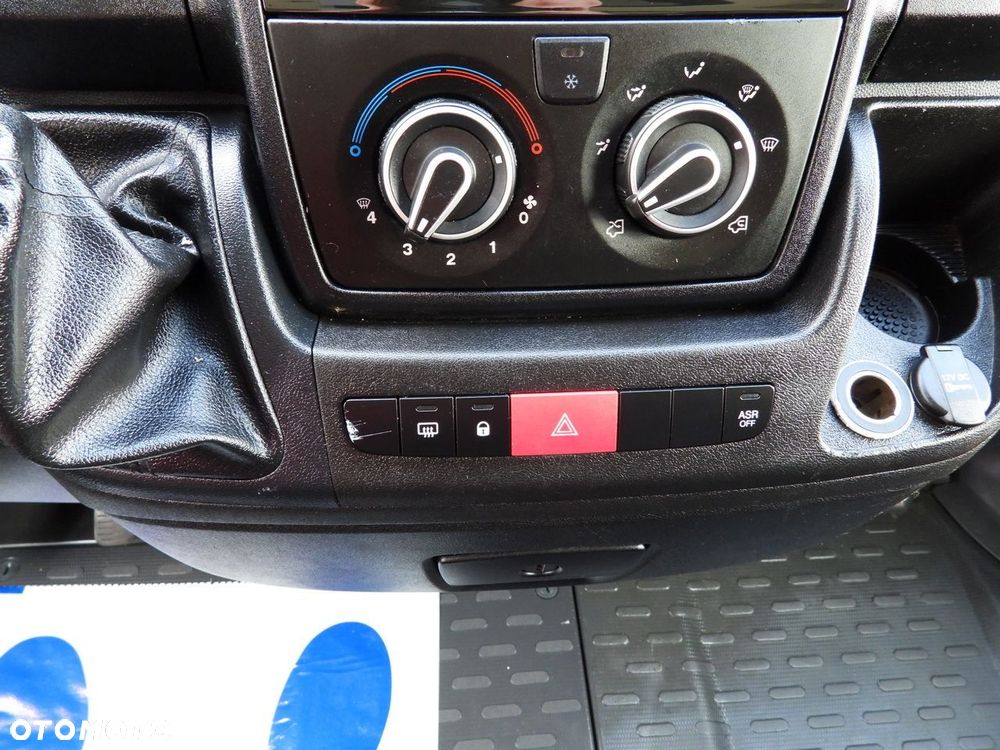 Citroën JUMPER KONTENER WINDA 8 PALET TEMPOMAT KLIMATYZACJA  165KM - 34