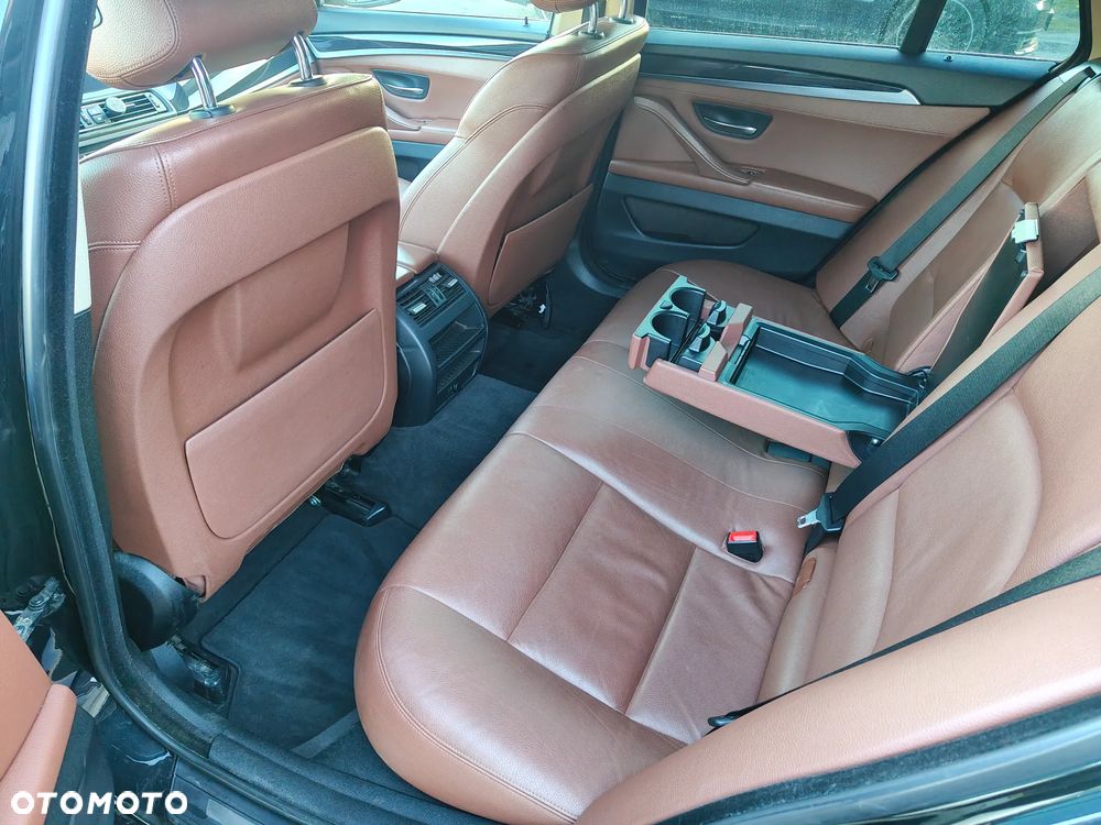 BMW Seria 5 525d xDrive Sport-Aut - 15