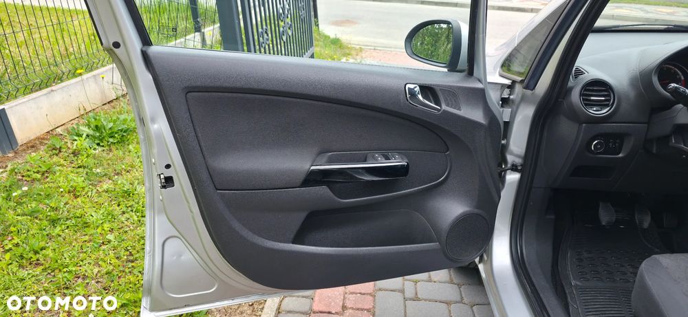 Opel Corsa 1.2 16V Navi - 15