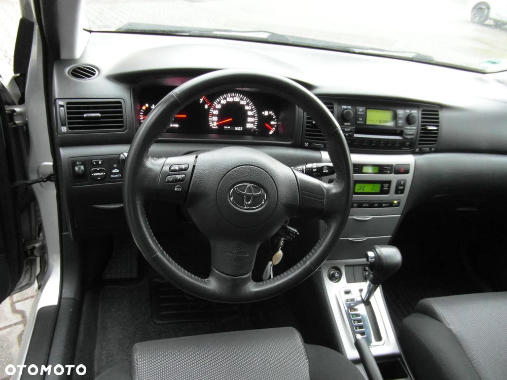 Toyota Corolla 1.6 VVT-i Automatik Edition - 22