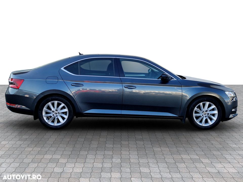 Skoda Superb 2.0 TDI DSG Ambition - 7