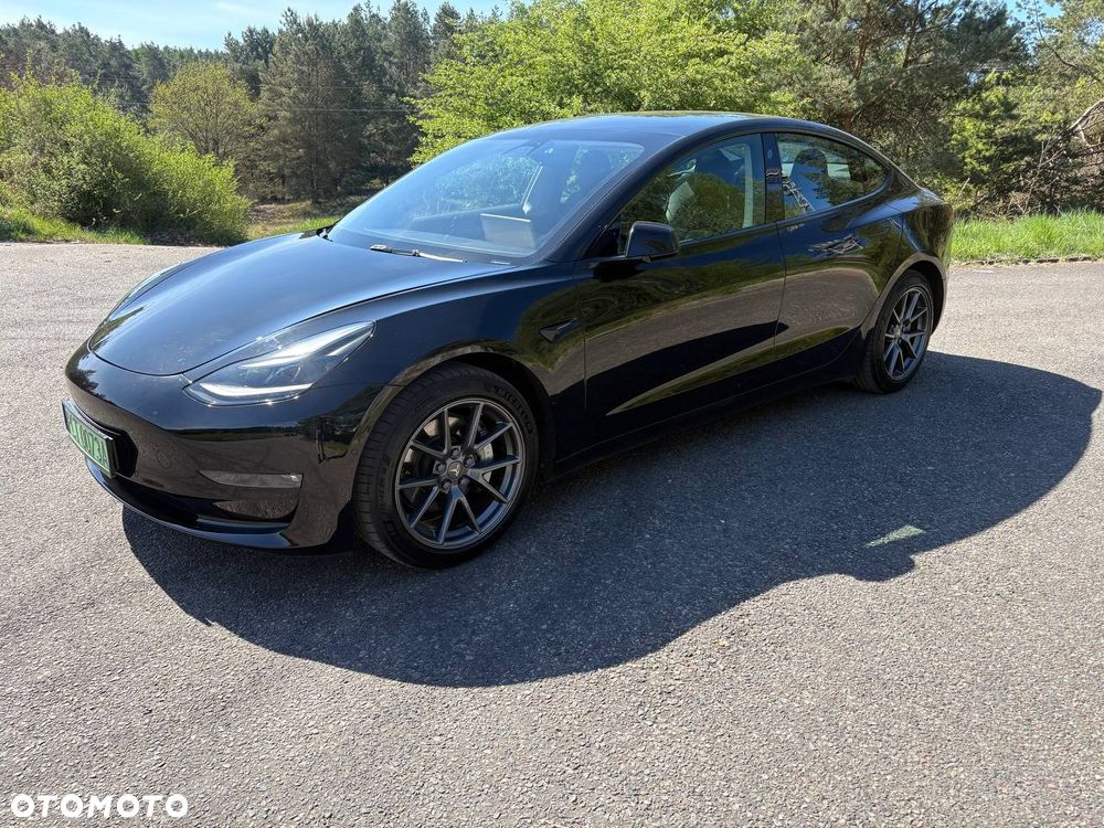 Tesla Model 3 Standard Reichweite Plus Hinterradantrieb - 2