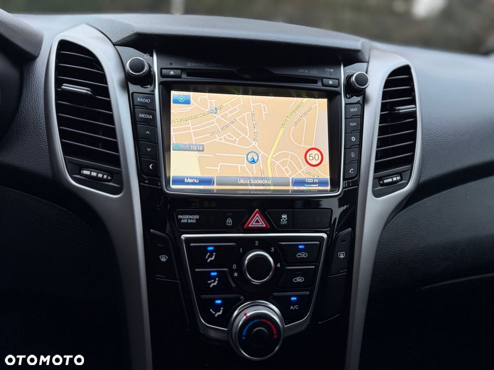 Hyundai i30 1.4 Comfort EU5 - 23