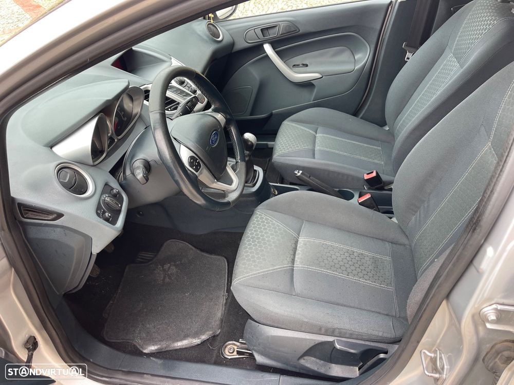 Ford Fiesta - 7