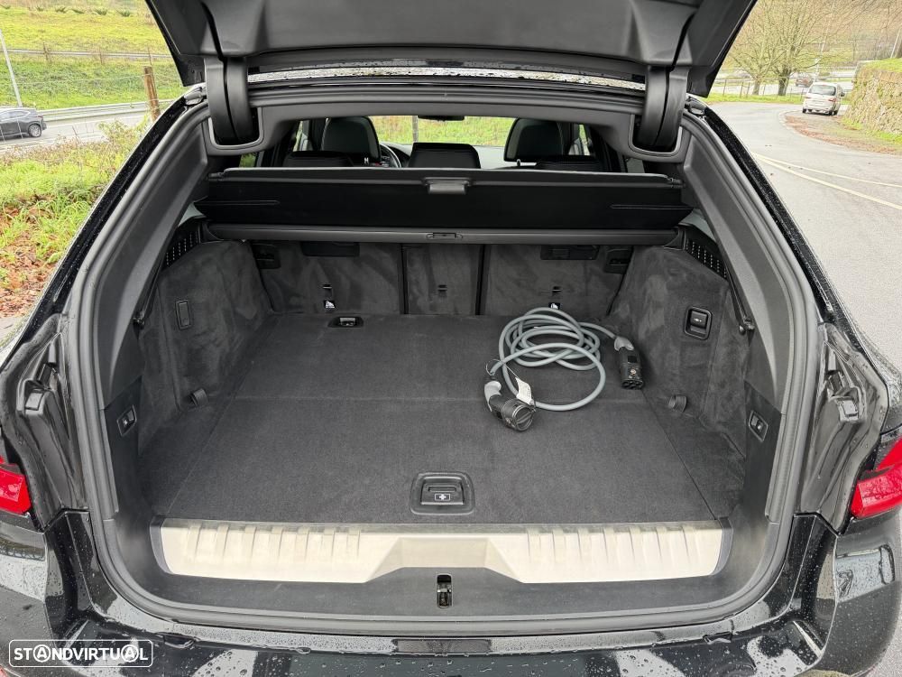 BMW 530 e Pack Desportivo M - 31