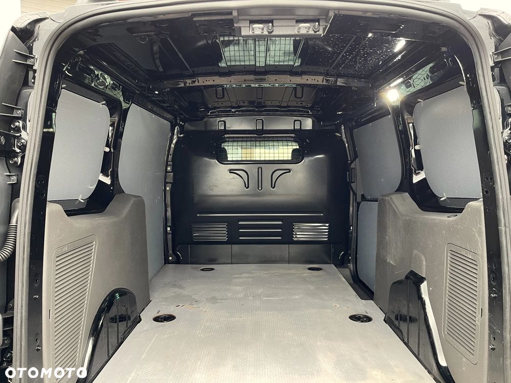 Ford Transit Connect L2H1 - 9