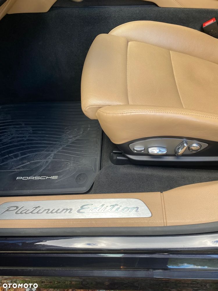 Porsche Panamera Diesel Platinum Edition - 22