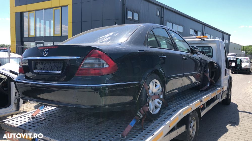 Dezmembram Mercedes Benz E Class 2.2 CDI an fabr 2007 - 3