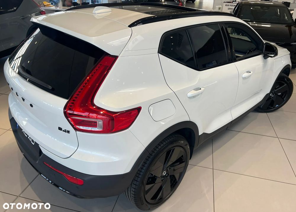 Volvo XC 40 B4 B AWD DKG Ultimate Dark - 13