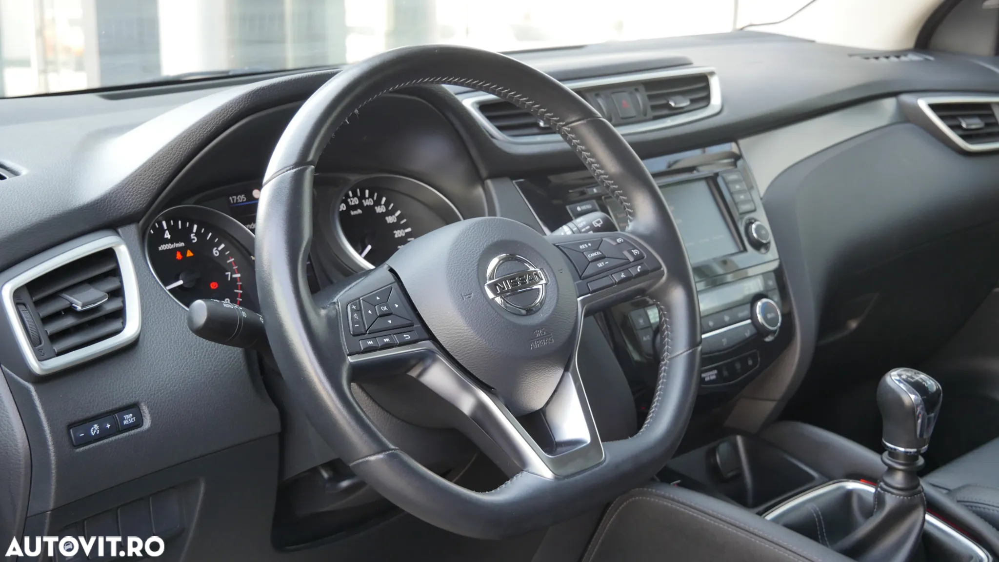 Nissan Qashqai 1.3 DIG-T TEKNA - 4