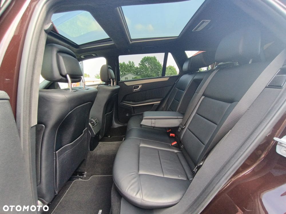 Mercedes-Benz Klasa E 300 CDI DPF BlueEFFICIENCY 7G-TRONIC Avantgarde - 29