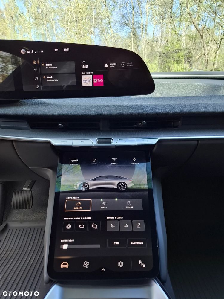 Lucid Air - 16
