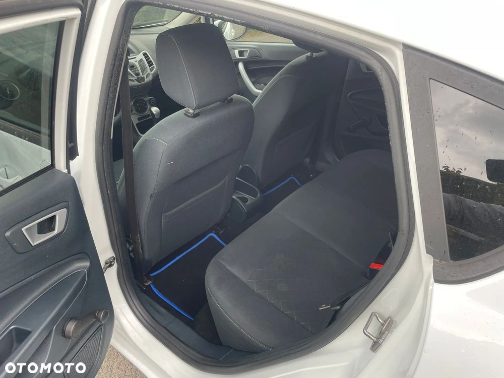 Ford Fiesta - 11