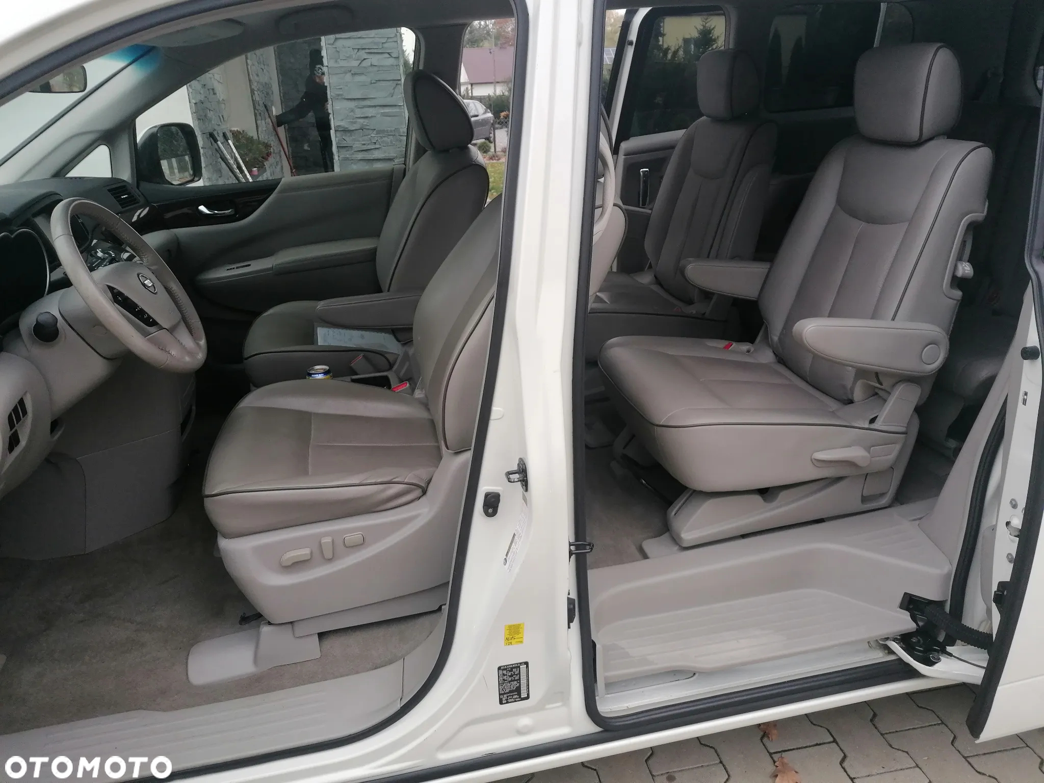 Nissan Quest - 12