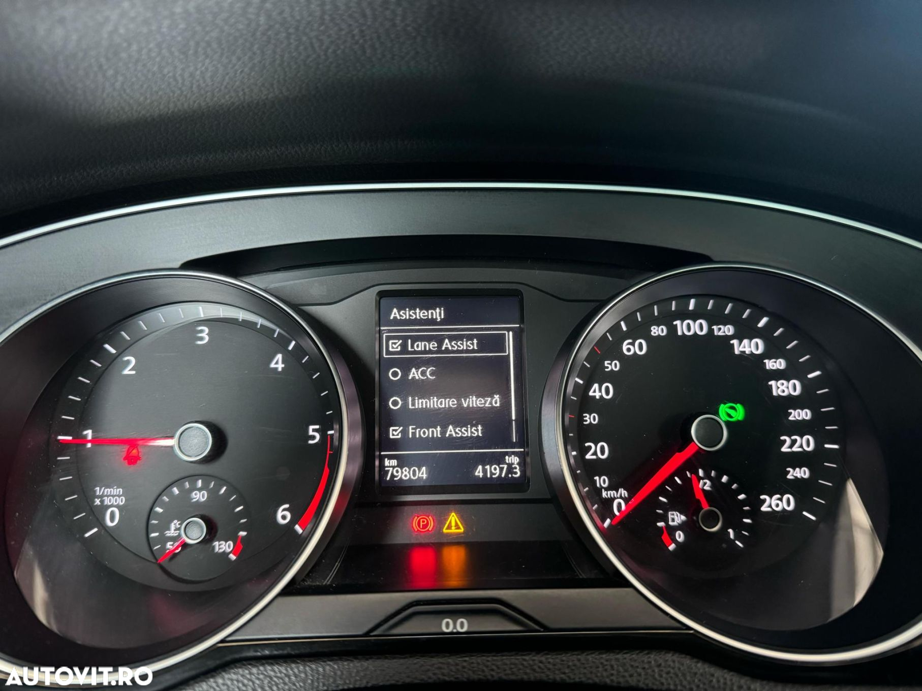 Volkswagen Passat 2.0 TDI DSG Comfortline - 12