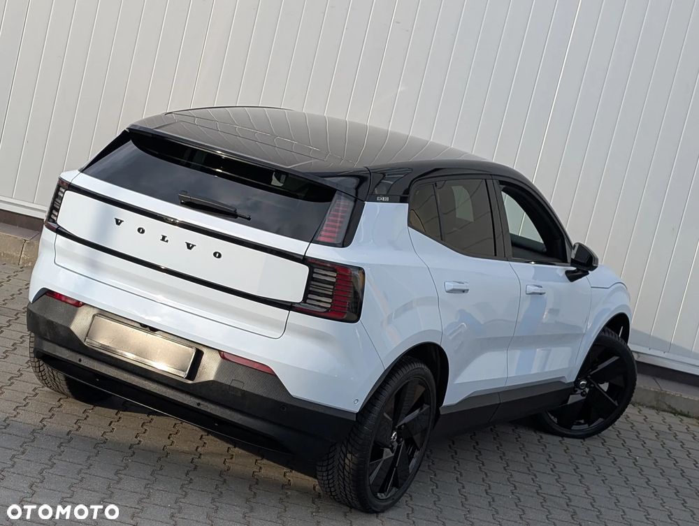 Volvo EX30 Twin Motor Performance AWD Ultra - 10