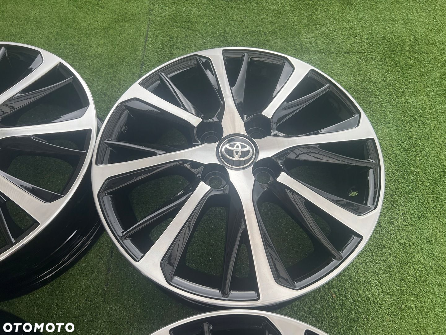 KOMPLET FELG FELGI ALU TOYOTA YARIS AYGO 15 4X100 ET39 ORYGINALNE - 7