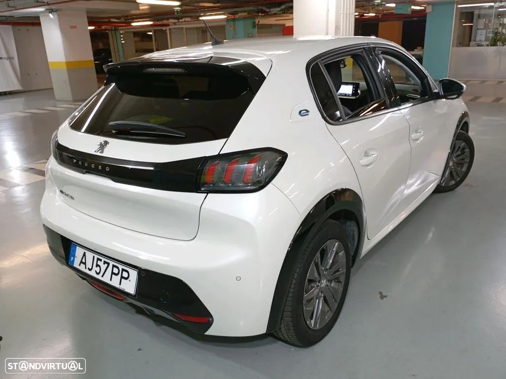 Peugeot e-208 50 kWh Allure - 3