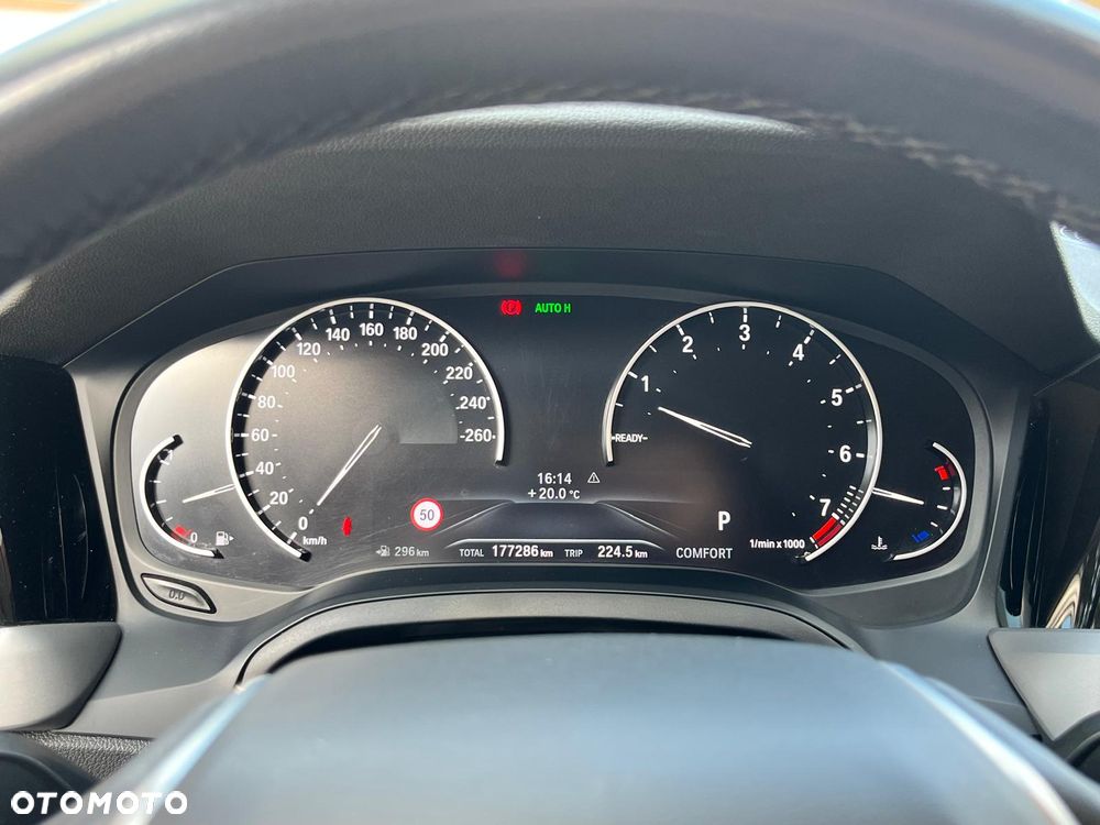 BMW Seria 3 330i xDrive Advantage sport - 29