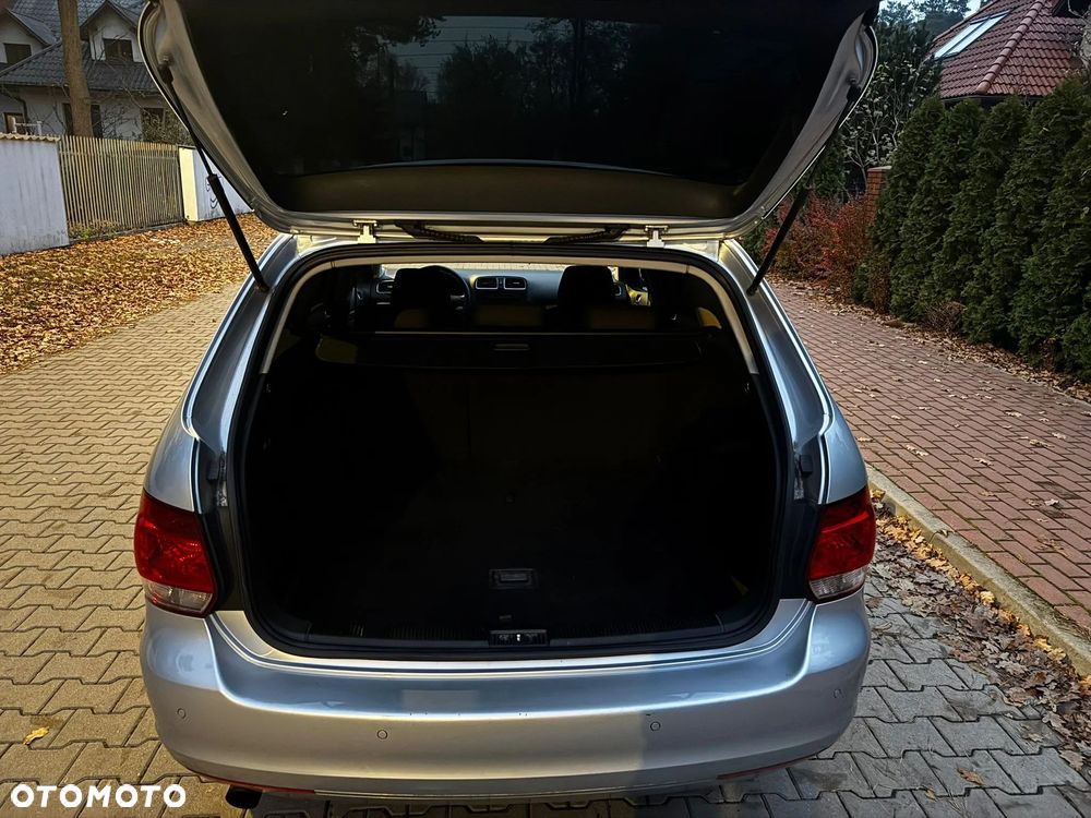 Volkswagen Golf VI 1.6 TDI BlueMot Comfortline - 17