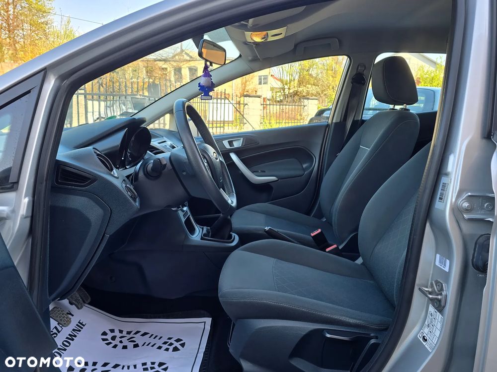 Ford Fiesta 1.25 Champions Edition - 24