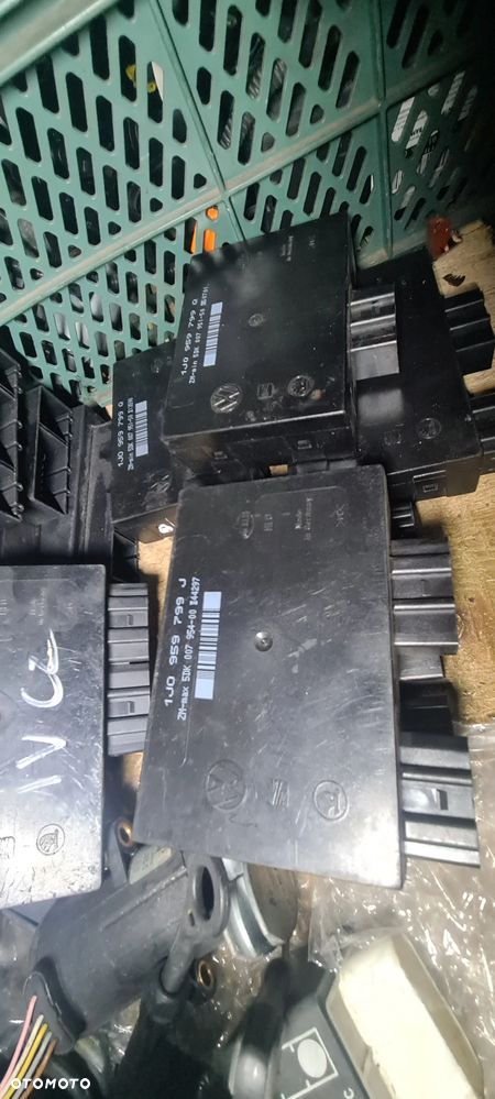 VW Passat B5 Golf IV Bora Octavia modul komfortu 1J0959799J - 1