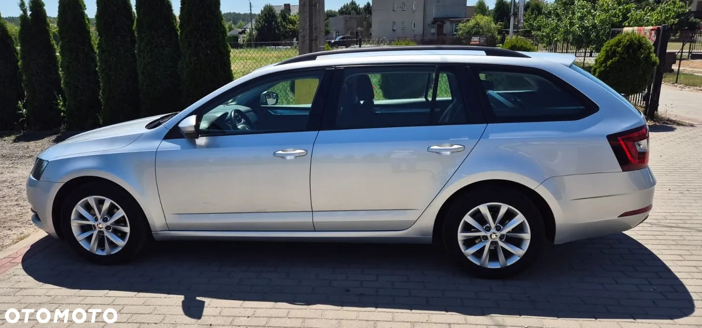 Skoda Octavia 1.6 TDI Ambition DSG - 2