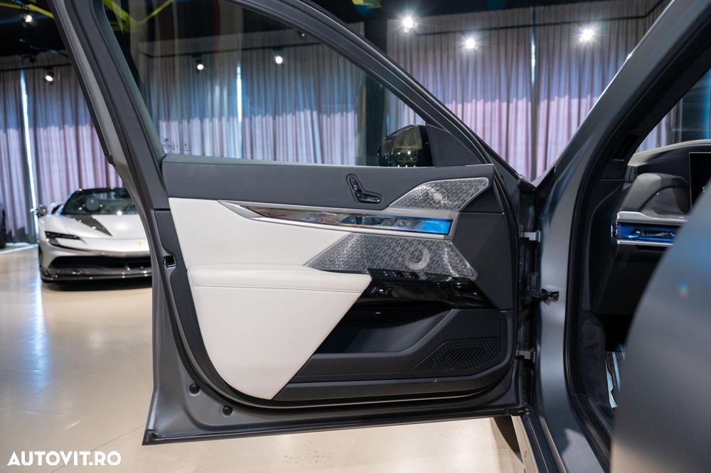 BMW Seria 7 ver-m760e-xdrive-at-phev - 17