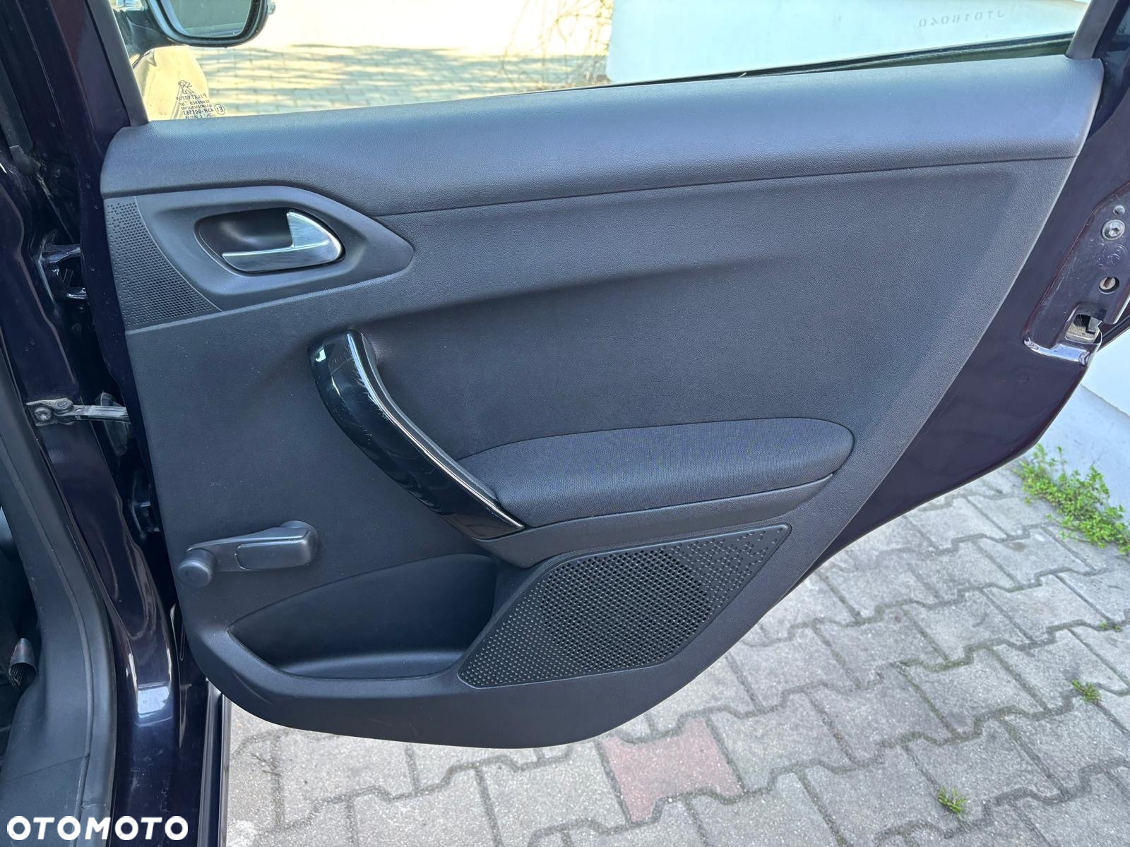 Peugeot 208 1.6 BlueHDi Active - 17