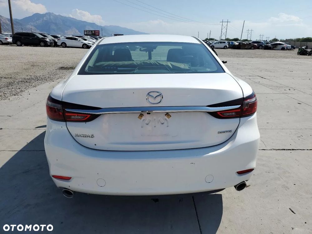 Mazda 6 - 8
