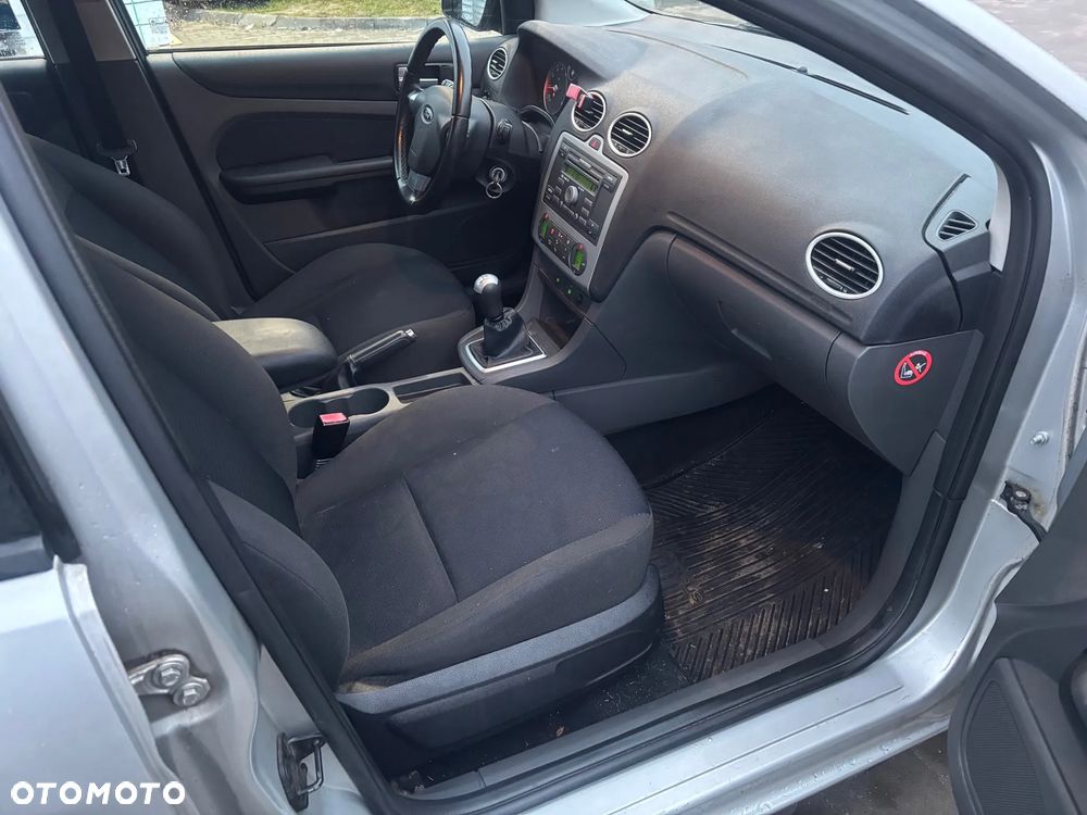 Ford Focus 1.6 Ti-VCT Platinium X - 16