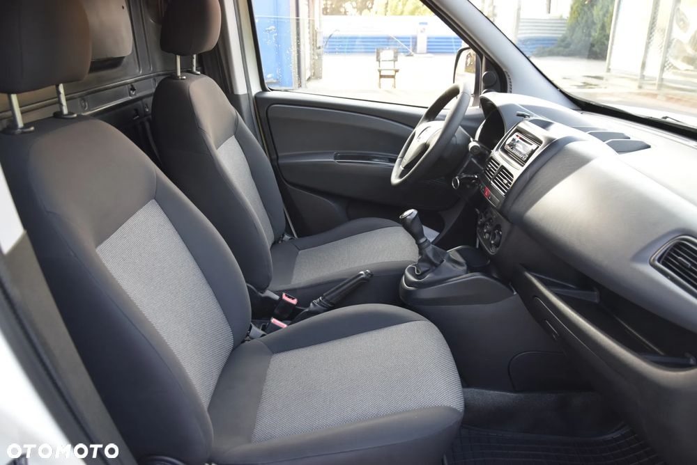 Fiat DOBLO - 17