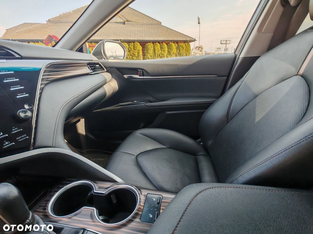 Toyota Camry 2.5 Hybrid Prestige CVT - 20