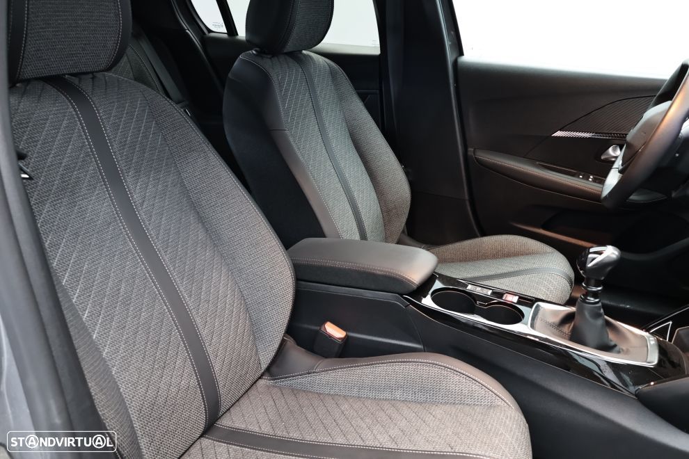 Peugeot 208 1.2 PureTech Allure - 19