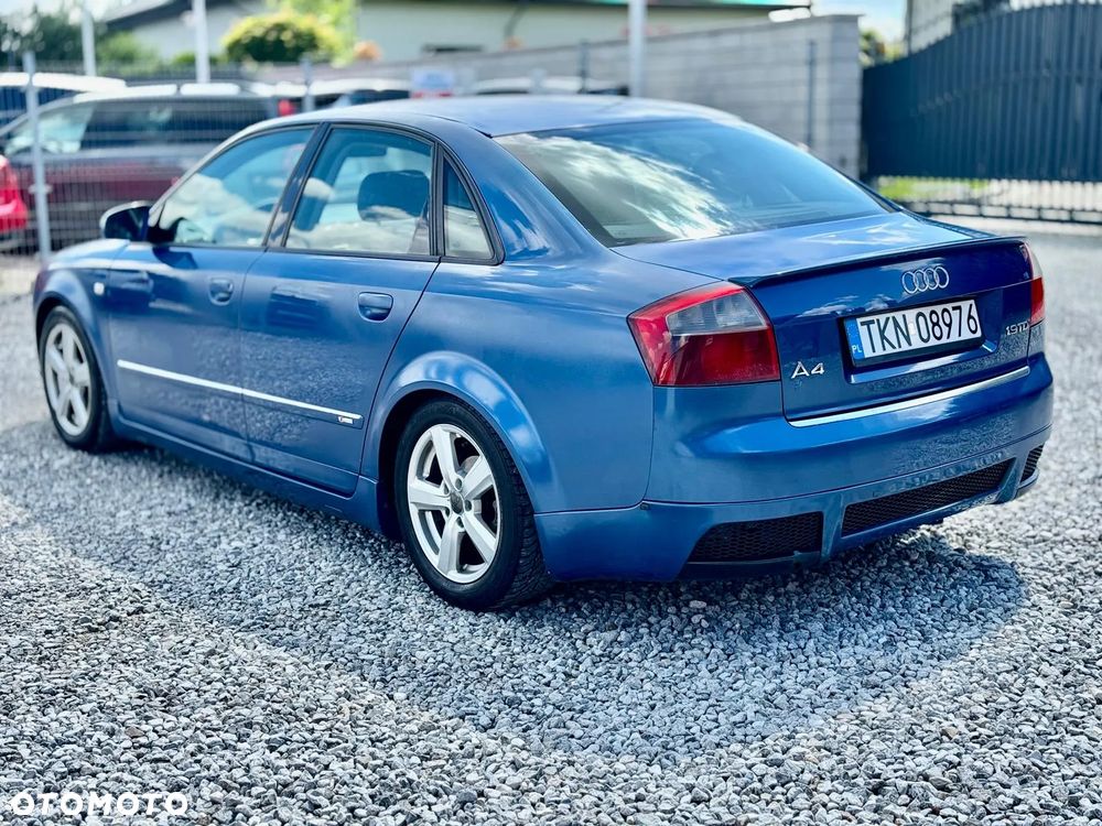 Audi A4 Limousine - 6
