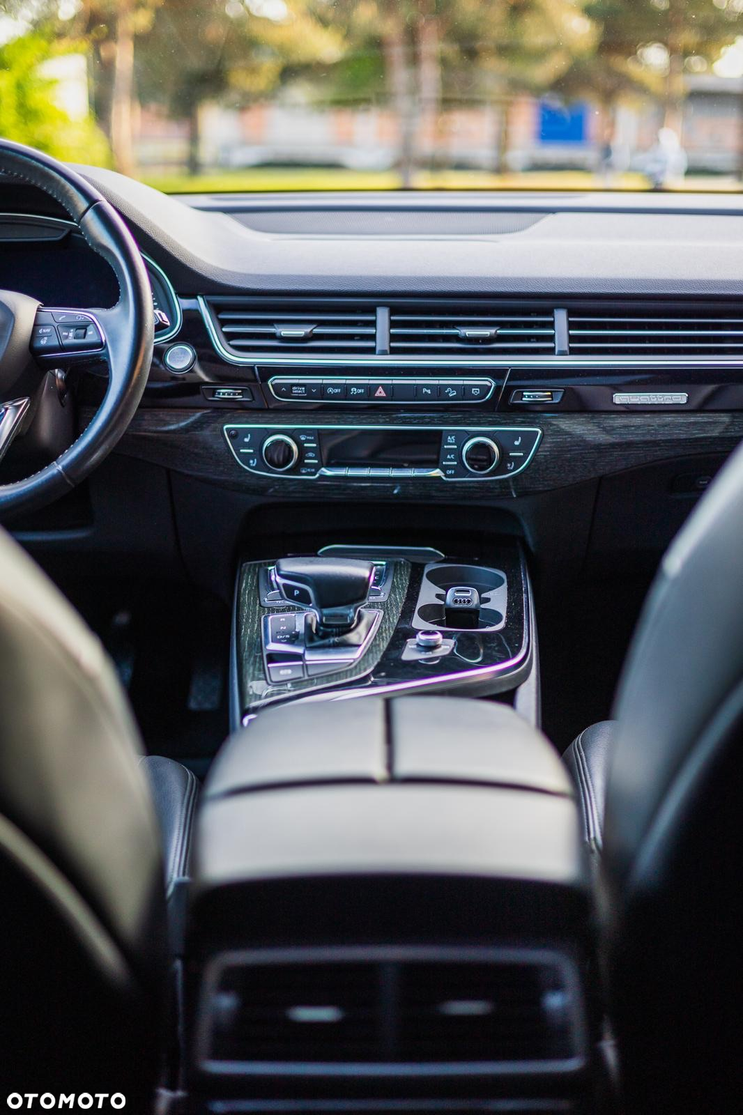 Audi Q7 3.0 TFSI Quattro Tiptronic - 18